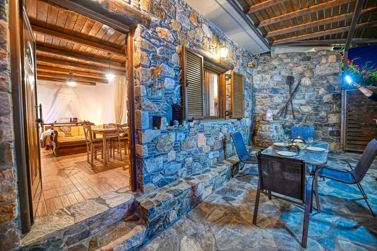 "Pefkopetro" Traditional House Keramotí Kültér fotó