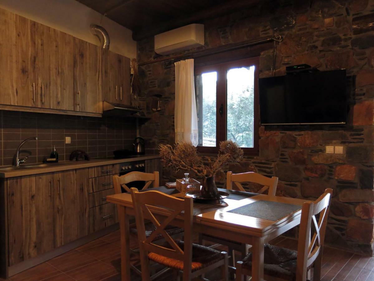 "Pefkopetro" Traditional House Keramotí Kültér fotó