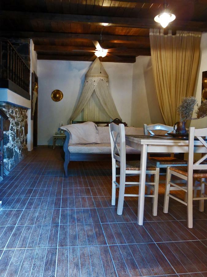 "Pefkopetro" Traditional House Keramotí Kültér fotó